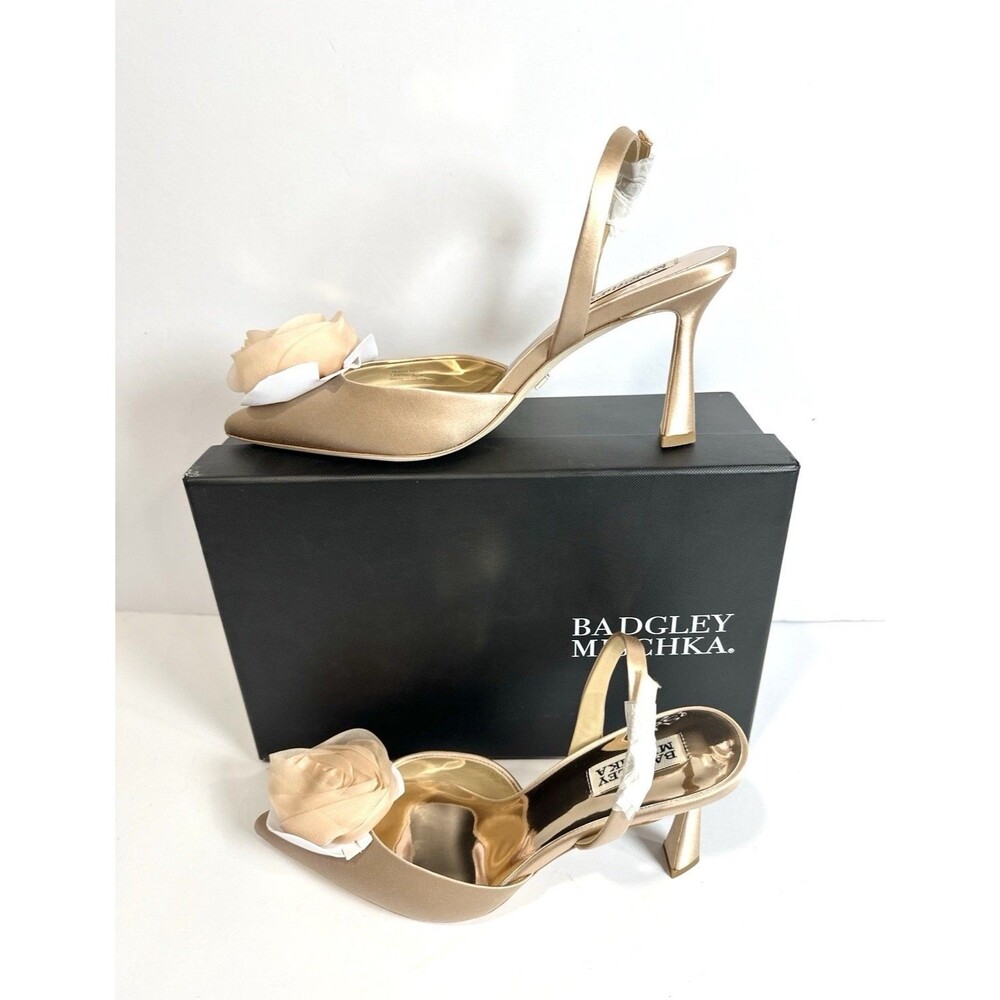 Badgley Mischka Carlisle Blush Satin Slingback Heels Rosette Size 7.5 NIB